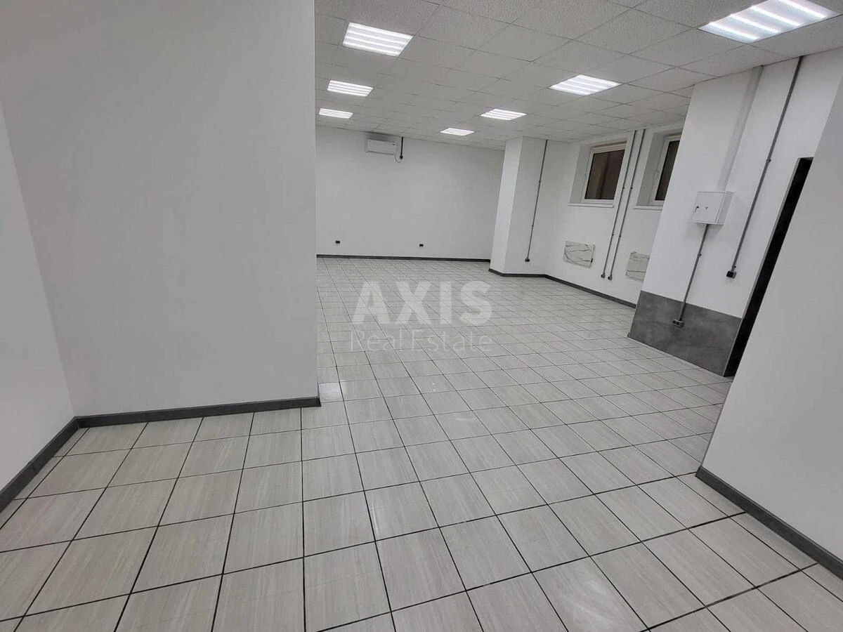 Trade object vul. Ahmatovoi' Anny 35, 58m2685352