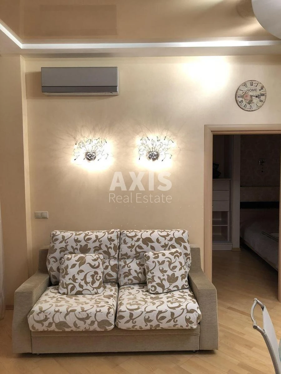 1k apartment vul. Antonovycha 72553637