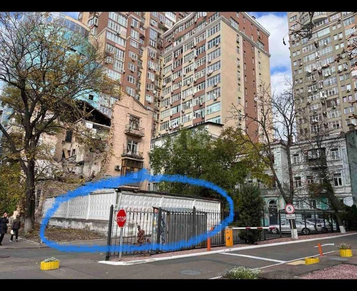 Service object vul. Zhyljans'ka 114, 386m265680