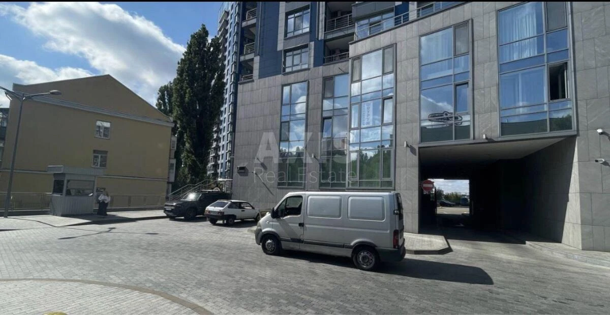 Trade object vul. Kudri Ivana 7, 334m2600060