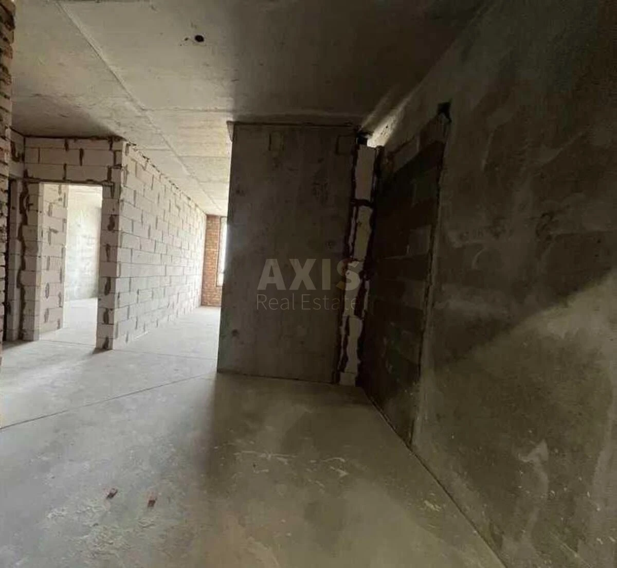 1k apartment nab. Dniprovs'ka 15647073