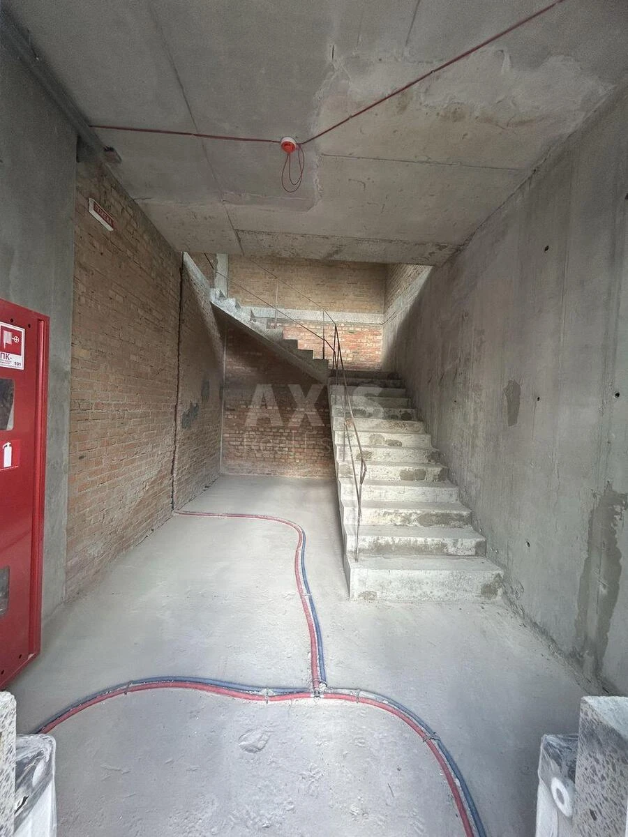 Service object vul. Zhyvopysna 3, 102m2646619