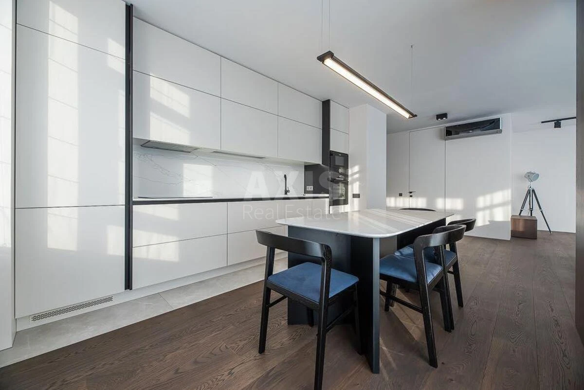 3k apartment vul. Kudri Ivana 770921