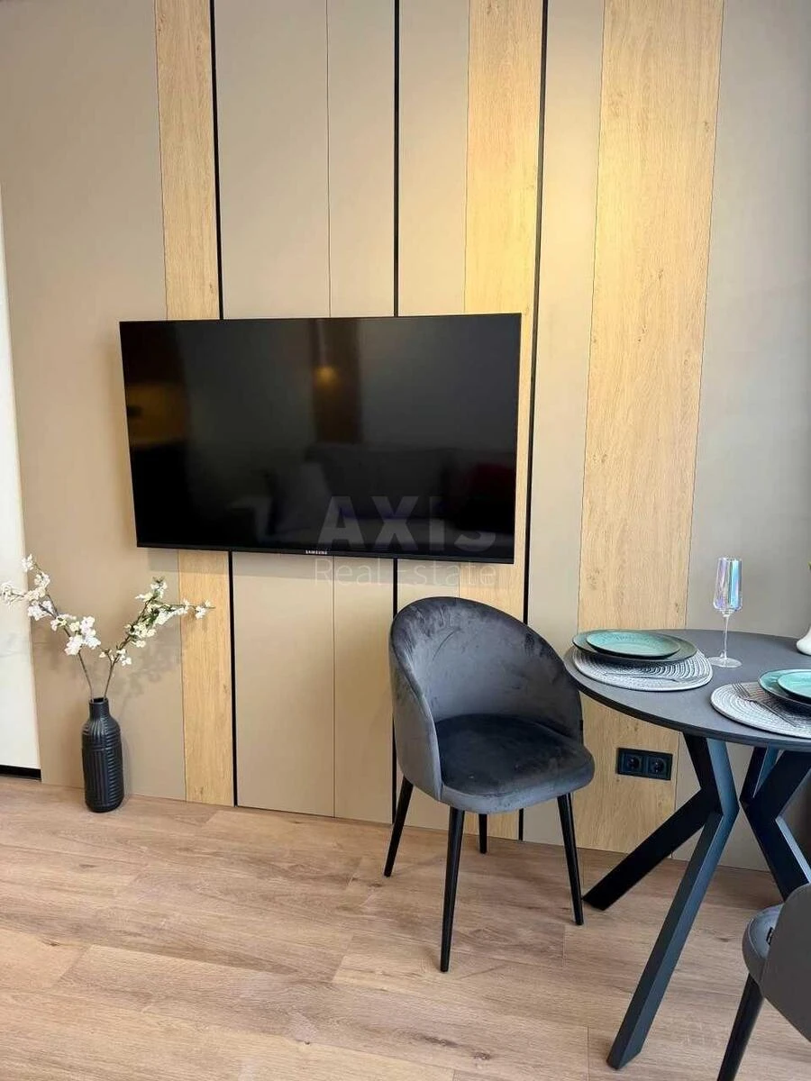 1k apartment vul. Prychal'na 10682756