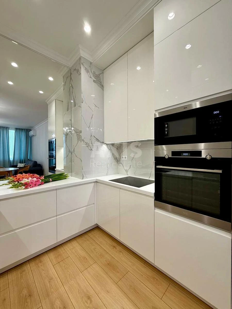 2k apartment pr-t Berestejskij 42А666351