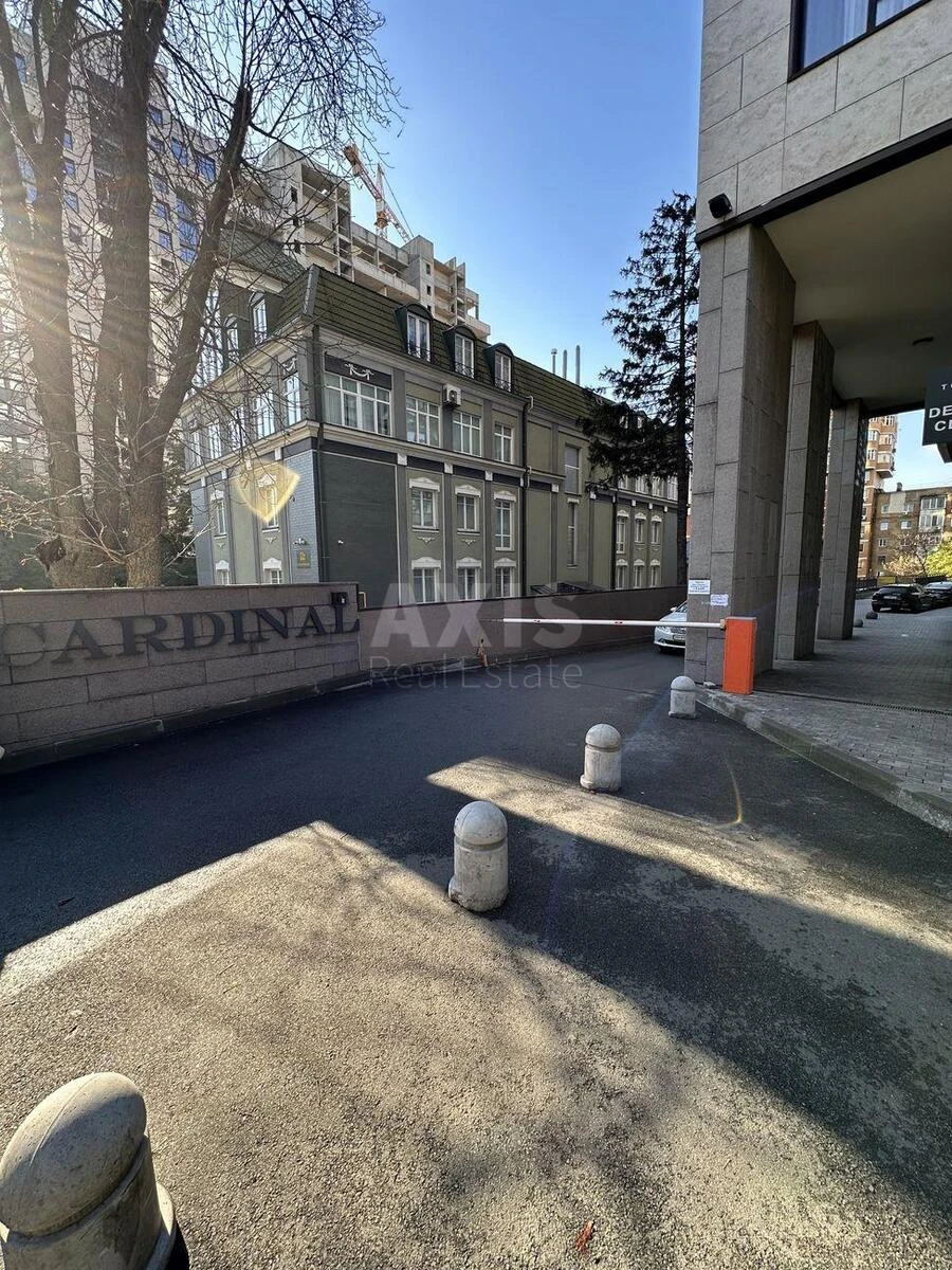 Объект торговли ул. Василия Тютюнника 28А, 55м26363111