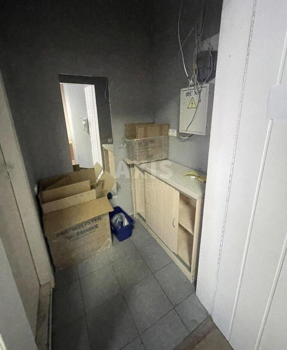 Офис пл. Леси Украинки 34, 43м2652551