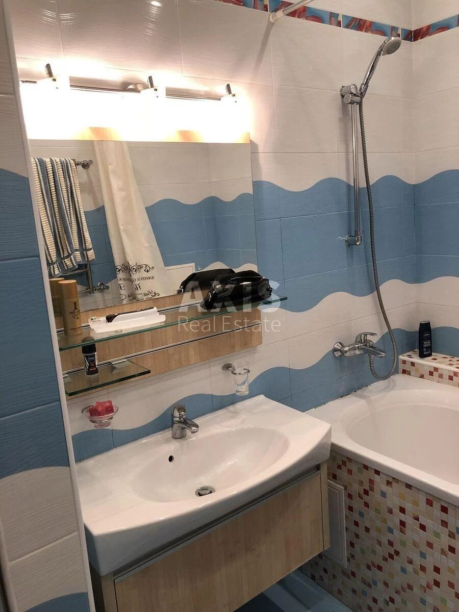 1k apartment vul. Antonovycha 72553639