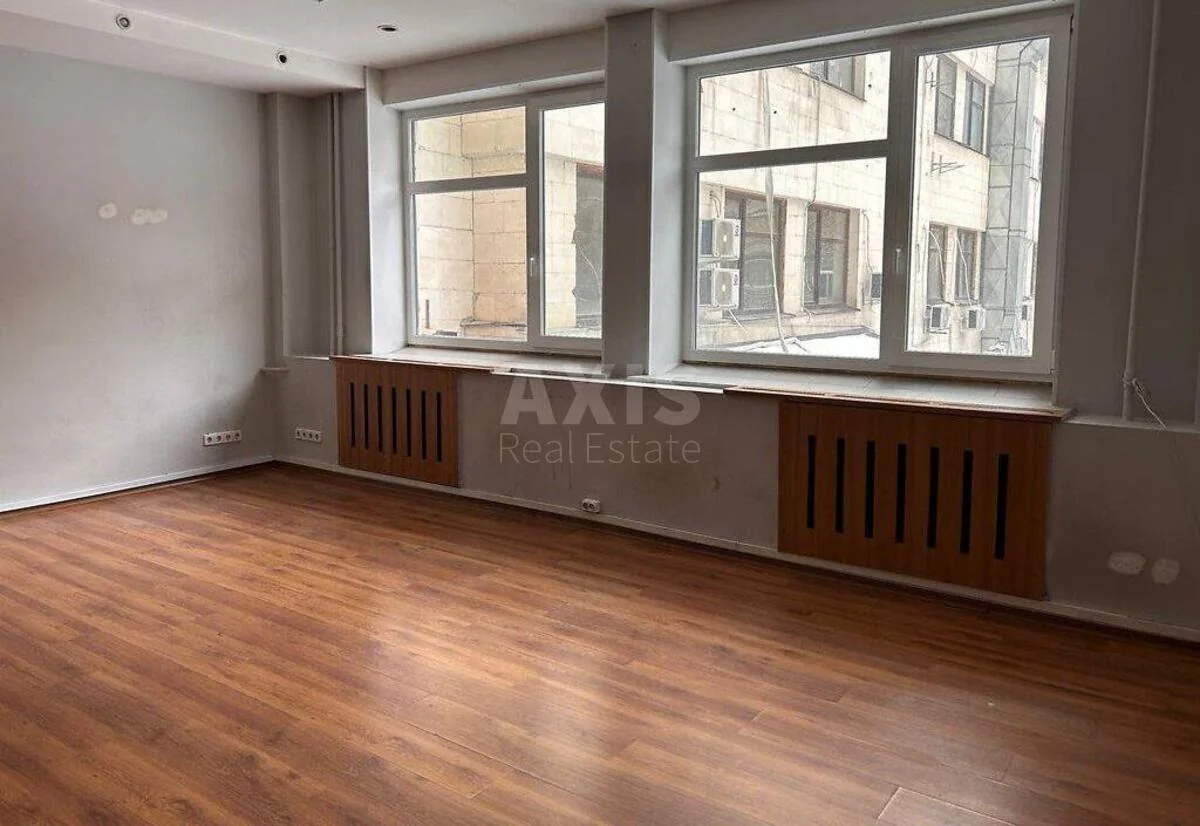 Office vul. Dmytrivs'ka 18/24, 1070m2