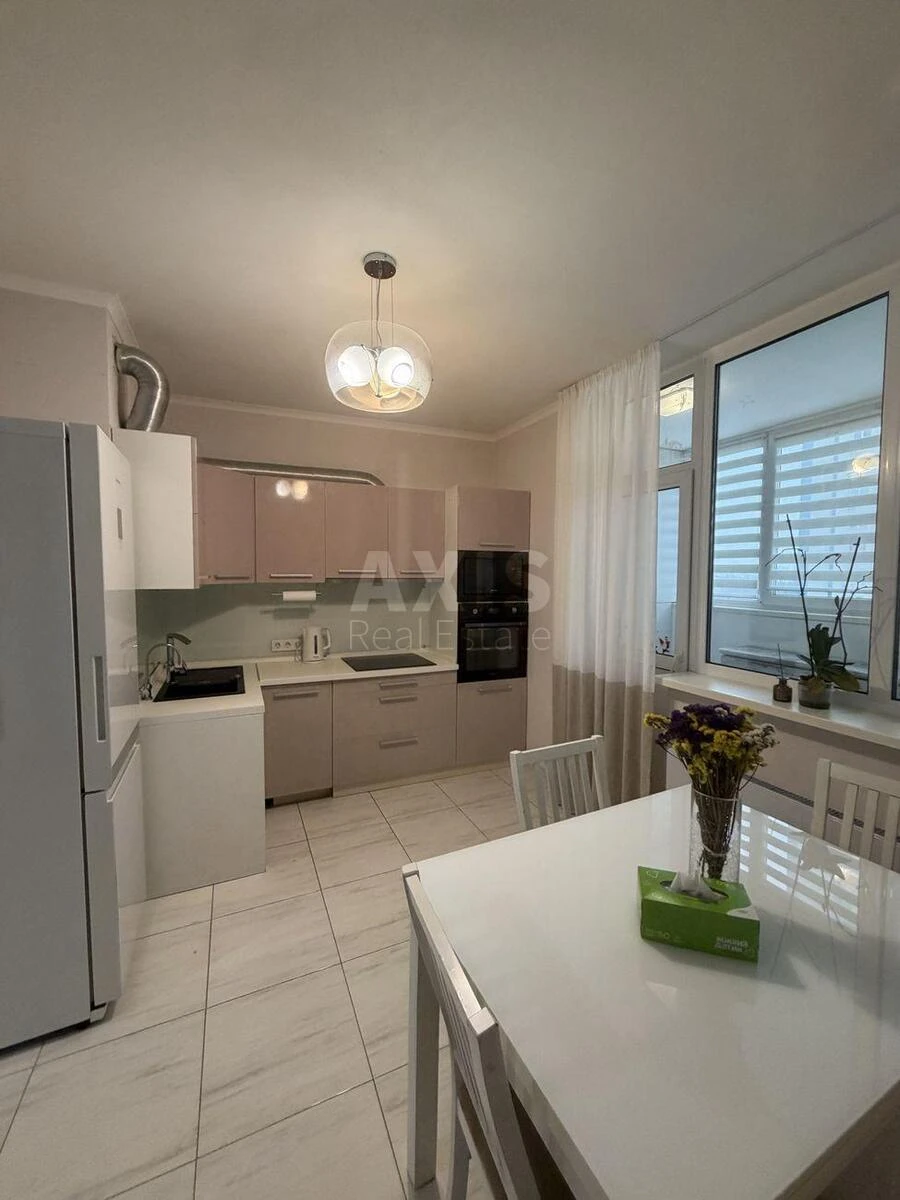 2к квартира ул. Сикорского Игоря Авиаконструктора 167161