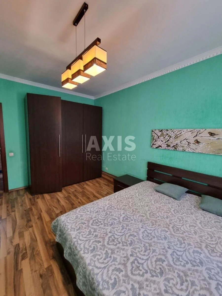 3k apartment vul. Ahmatovoi' Anny 13611804