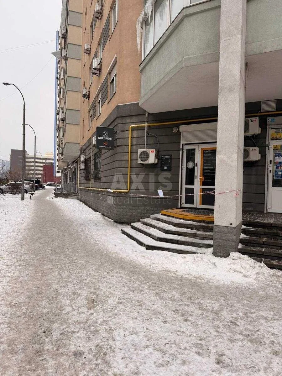Объект торговли ул. Окипной Раисы 4, 104м2
