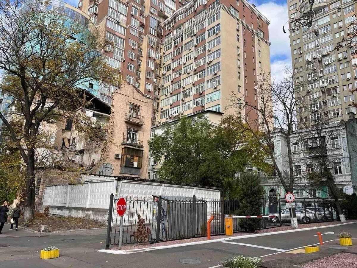 Service object vul. Zhyljans'ka 114, 386m2656801