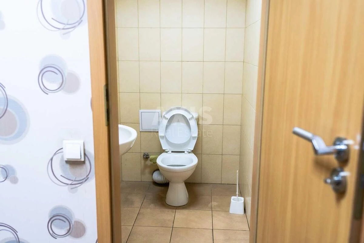 Office pr-t Vidradnyj 95А, 272m2641008