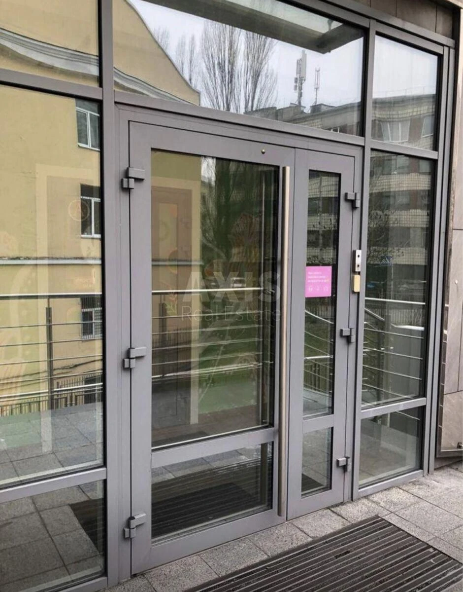 Trade object vul. Kudri Ivana 7, 334m2600062