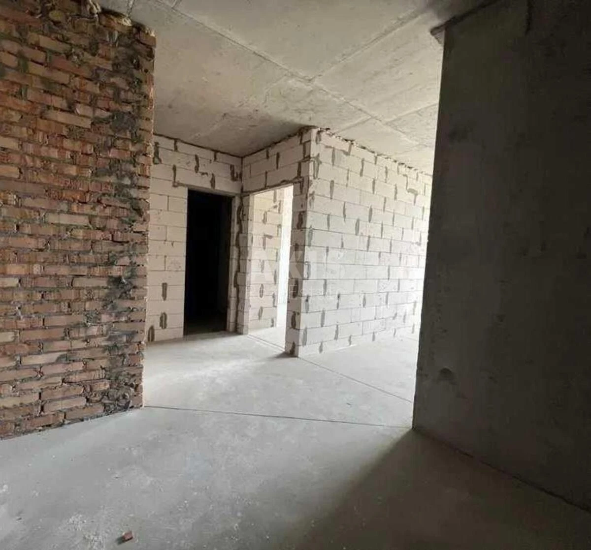 1k apartment nab. Dniprovs'ka 15647074