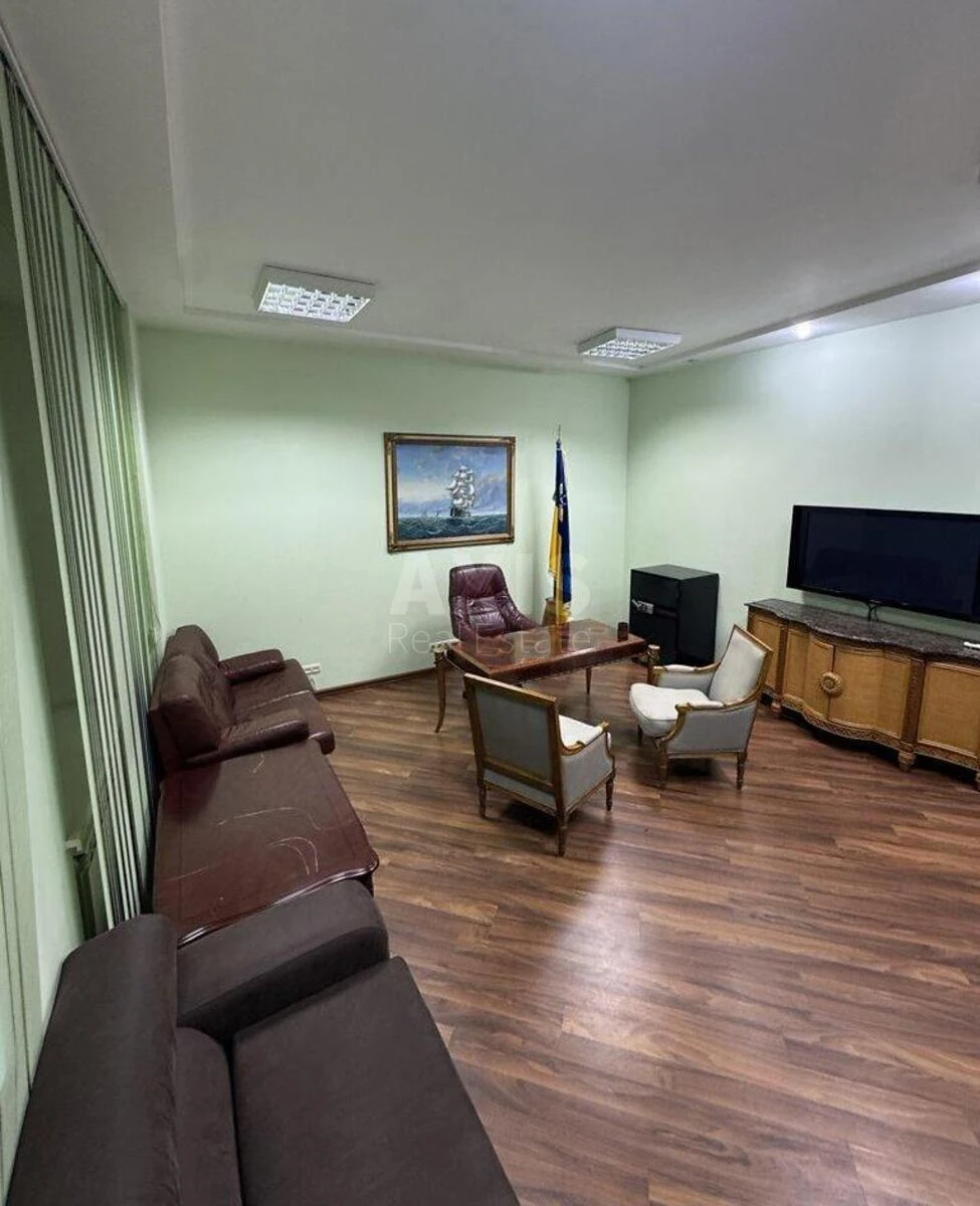 Office vul. Shovkovychna 32/34, 90m271226