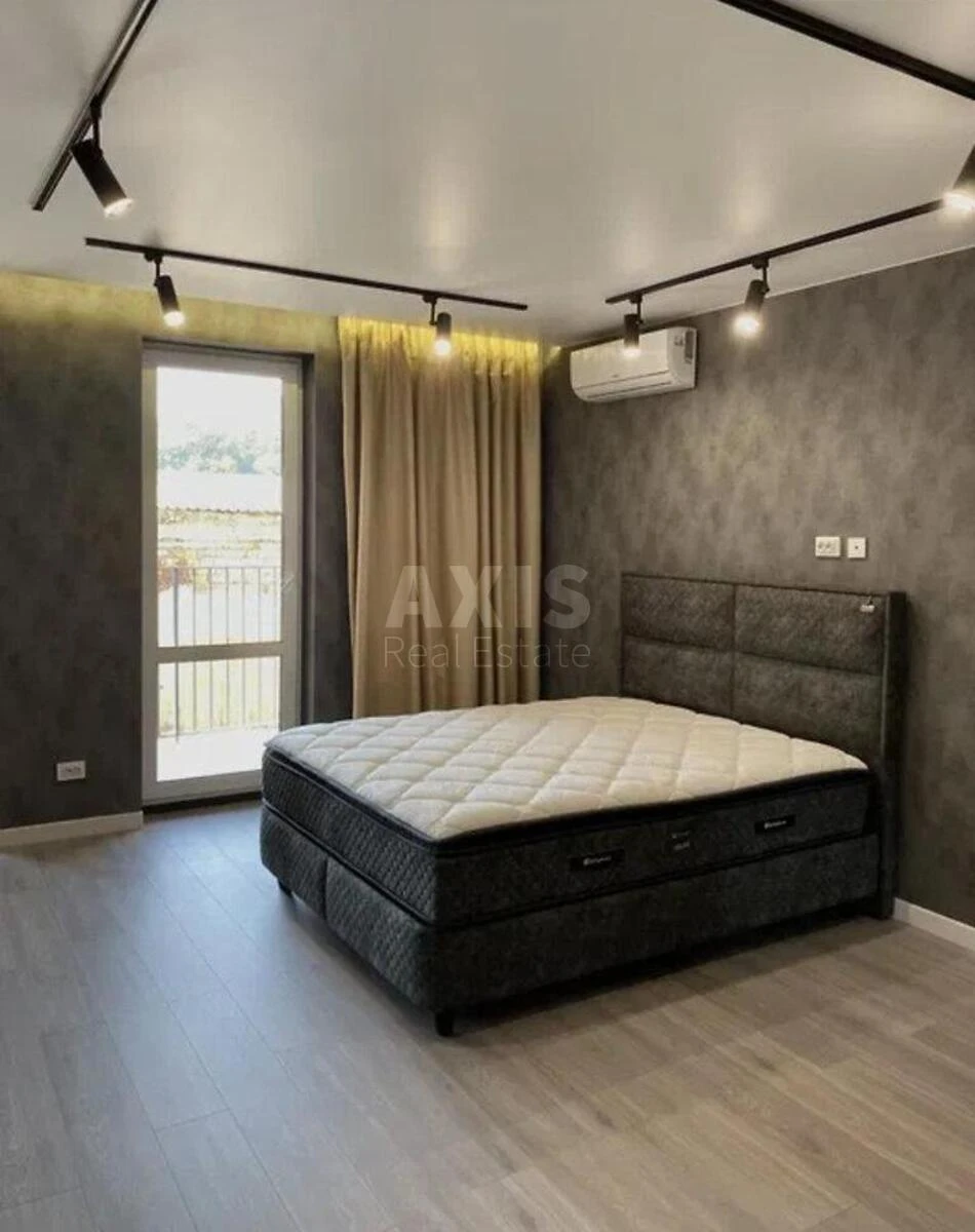 1k apartment vul. Kyrylivs'ka 37А687774