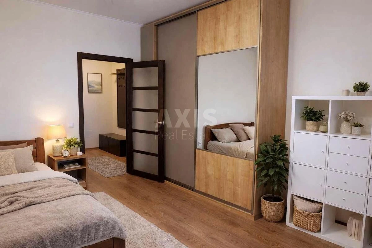 1k apartment pr-t Berestejskij 67655104