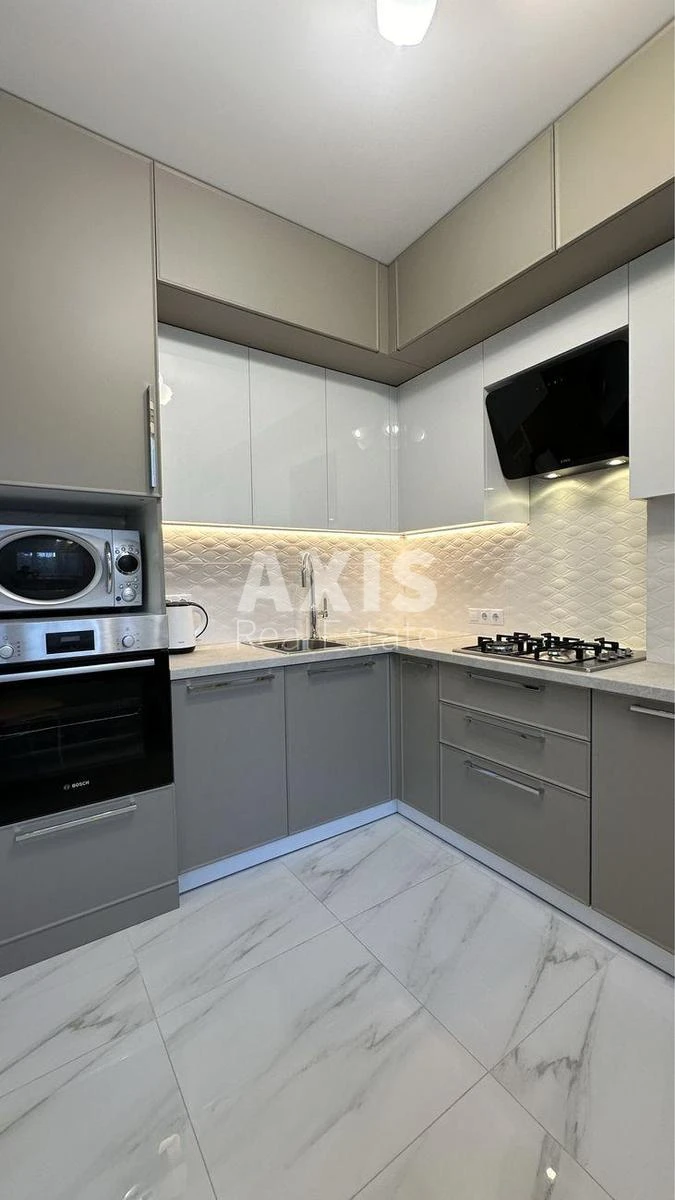 1k apartment vul. Volodymyrs'ka 51/5335811