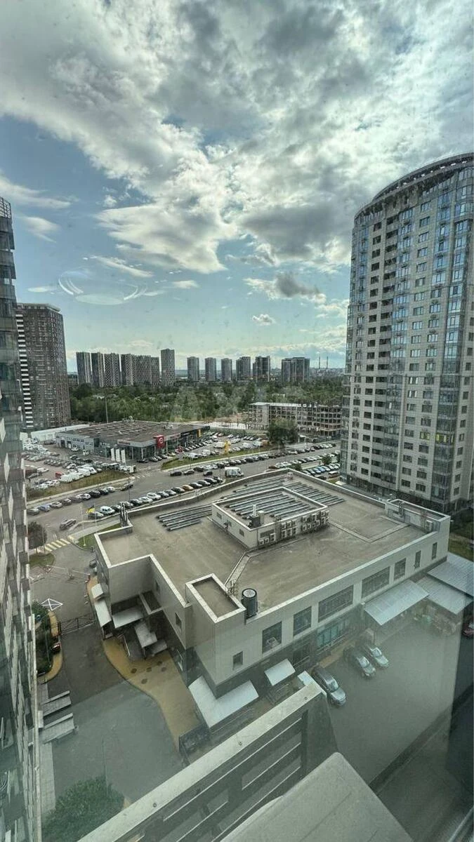 1k apartment nab. Dniprovs'ka 14685946