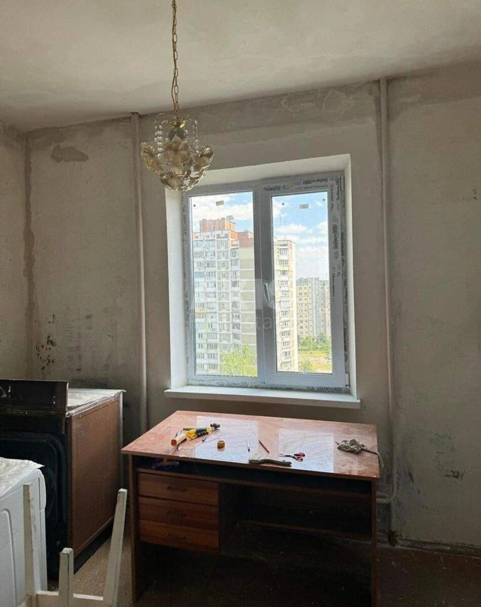1k apartment vul. Revuc'kogo 18А69115