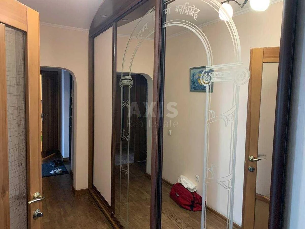 3k apartment vul. Bal'zaka Onore de 4А6426110