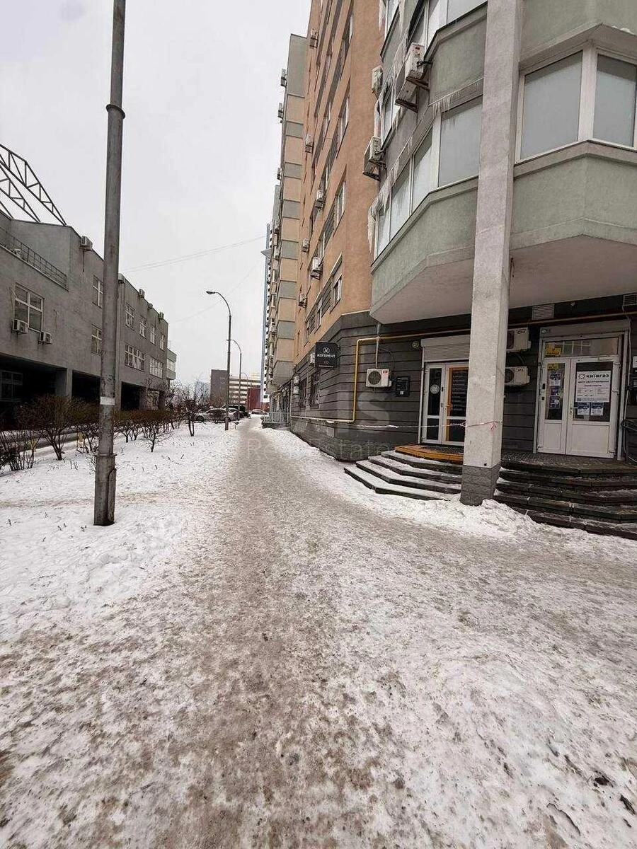 Объект торговли ул. Окипной Раисы 4, 104м2672160