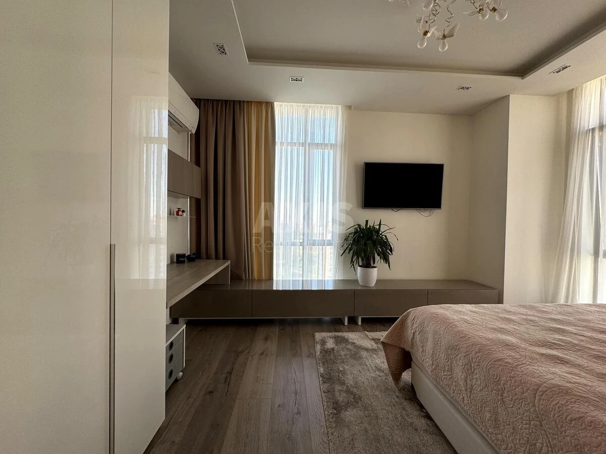 4k apartment vul. Demii'vs'ka 337035822