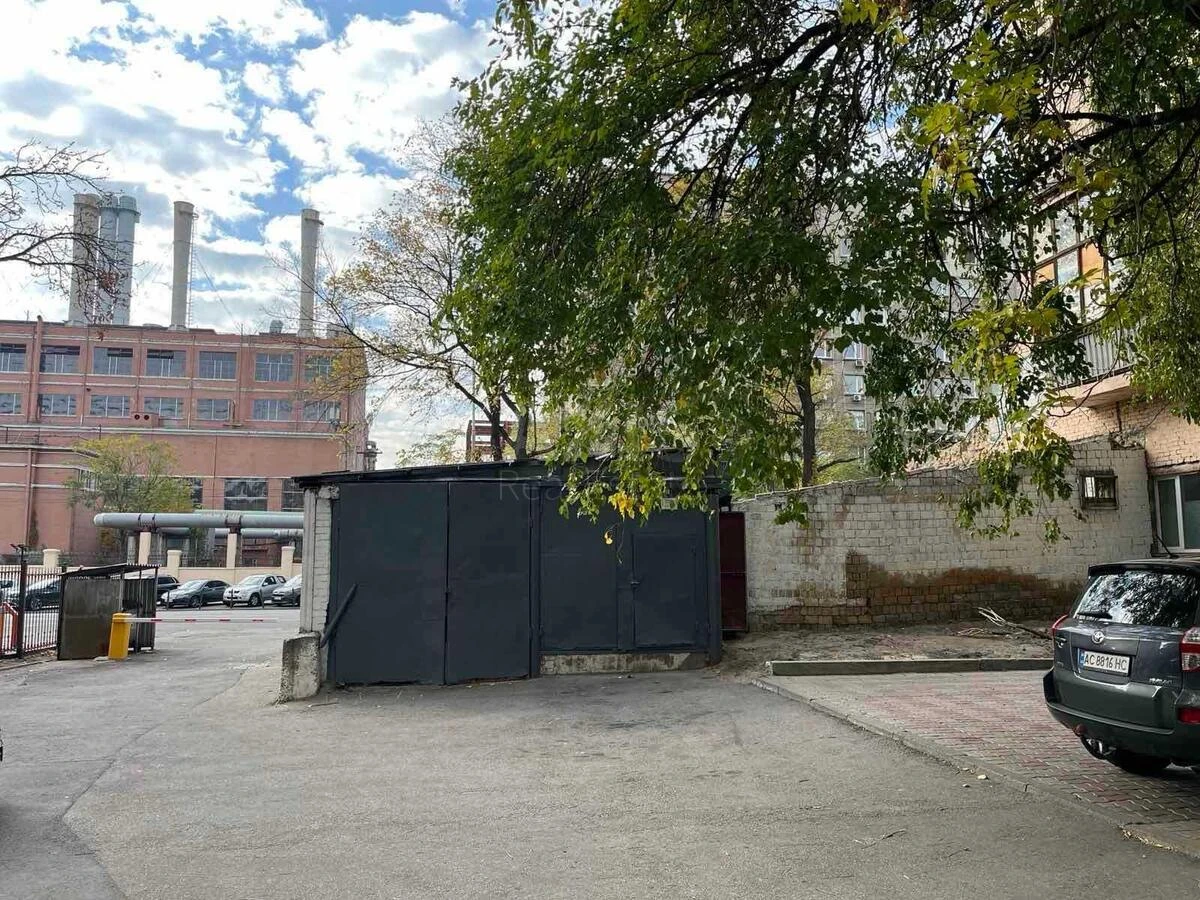 Объект сервиса ул. Жилянская 114, 386м2656802