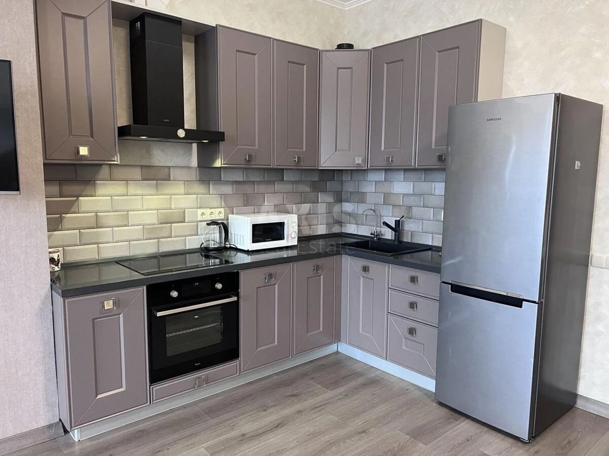 1k apartment vul. Zhyljans'ka 118