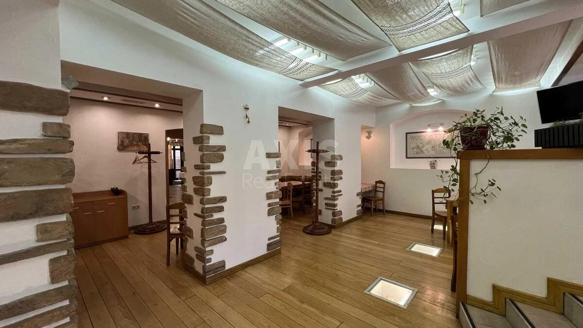 Объект торговли ул. Михайловская 22, 213м2650111