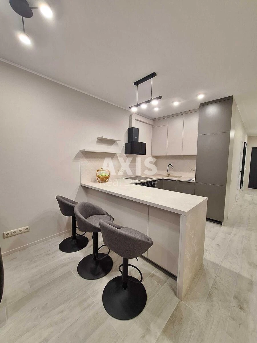 2k apartment nab. Dniprovs'ka 15K685410