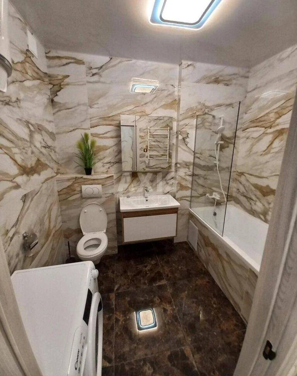 2k apartment vul. Brativ Chybinyeyevykh 8Г7027012