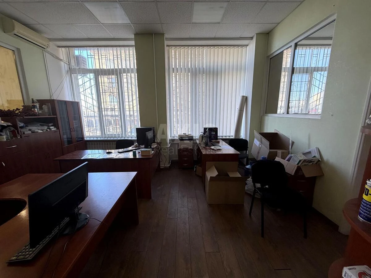 Trade object vul. Zhukovs'kogo Vasylja 17/25, 250m2668905