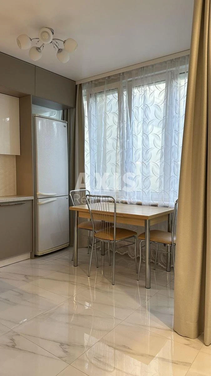 1k apartment vul. Volodymyrs'ka 51/53358110