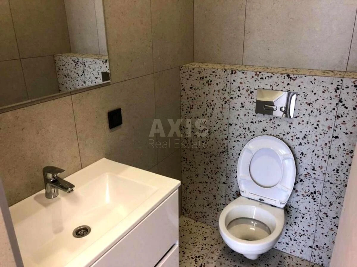 Офис ул. Жилянская 68, 120м26547210