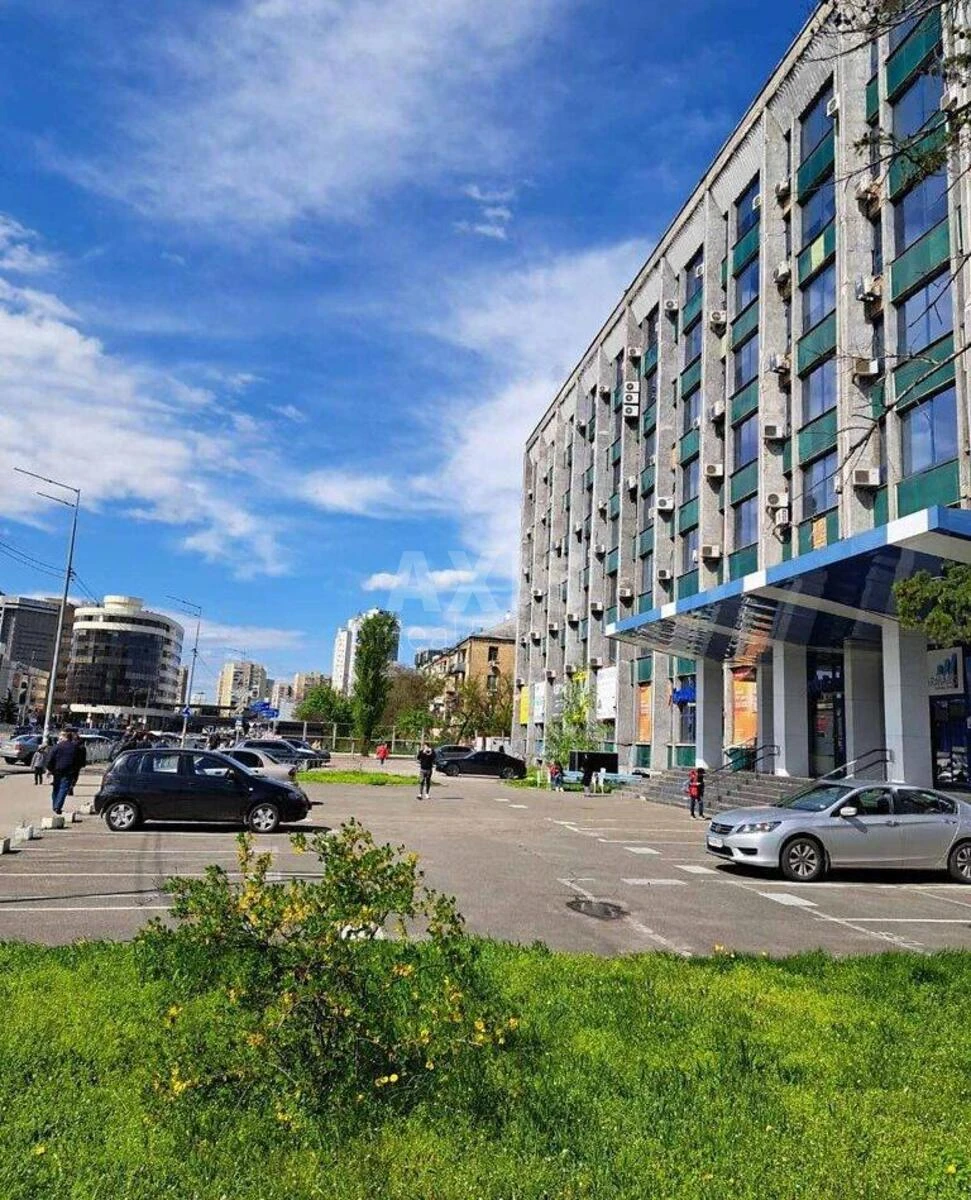 Офис ул. Сверстюка Евгения 11, 350м2675415