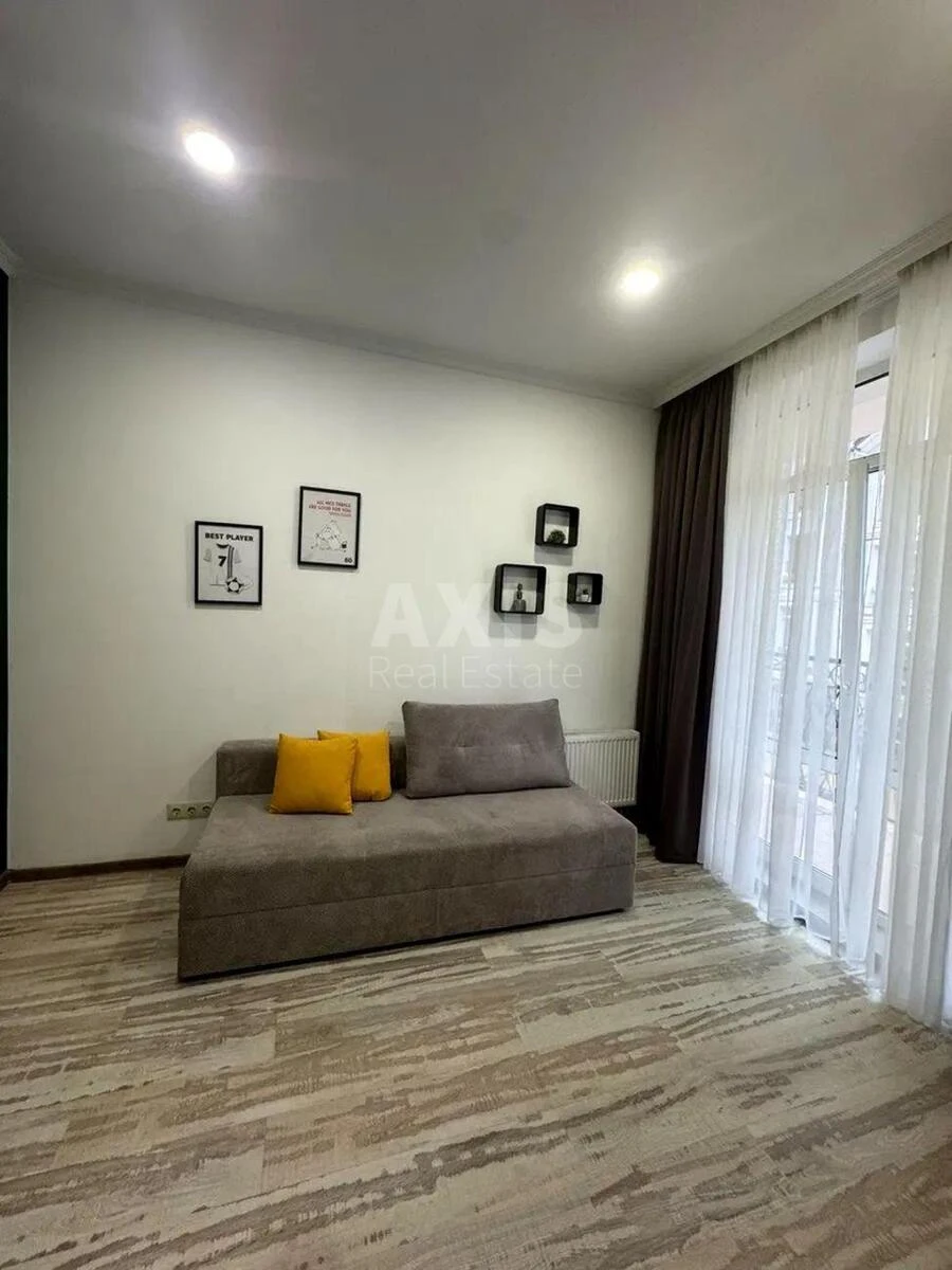 Office vul. Degtjarna 9, 56m2656681