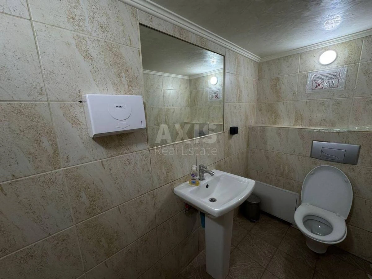 Office vul. Krasylivs'ka 11, 50m2719596