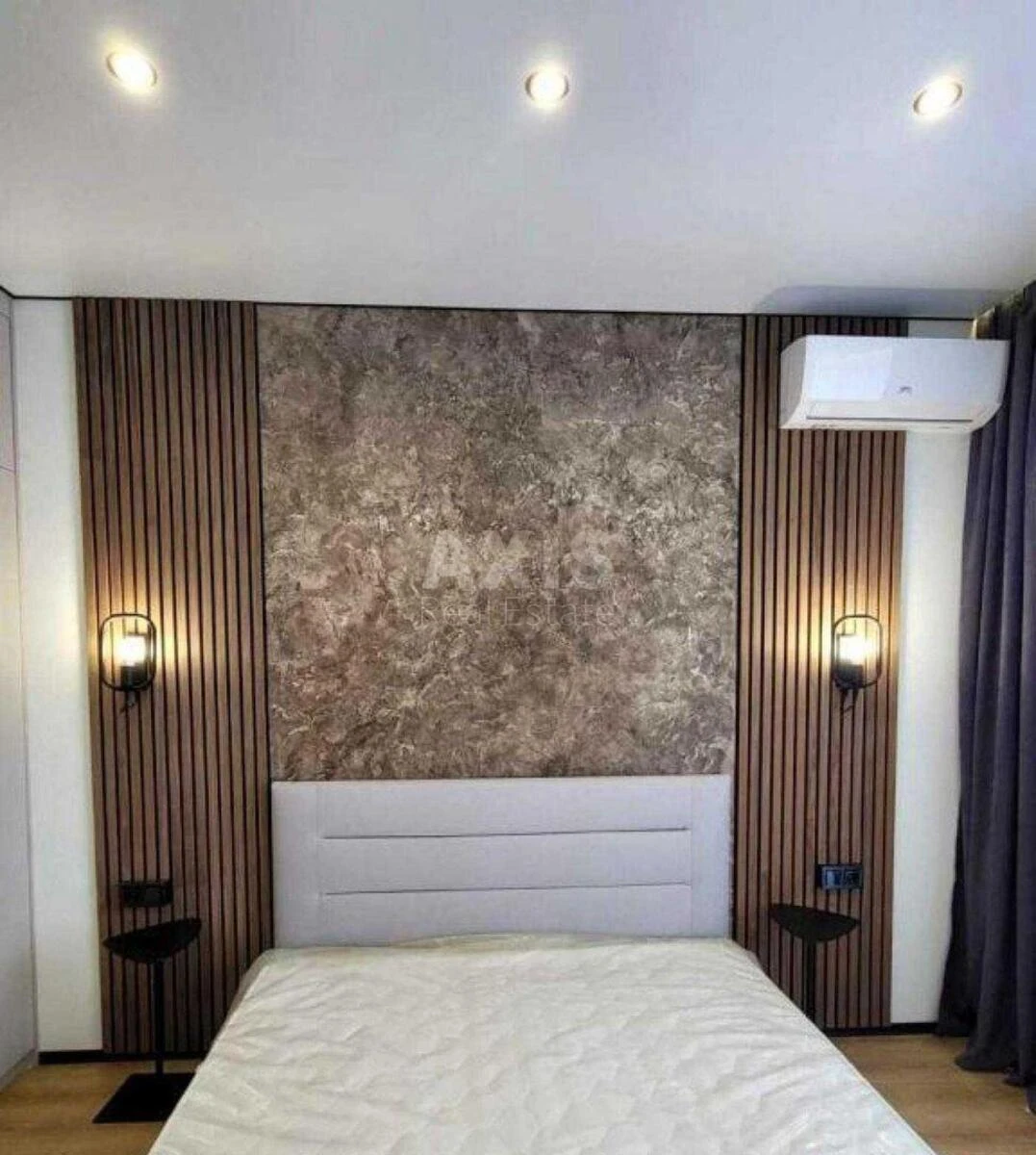 2к квартира ул. Причальная 10647081