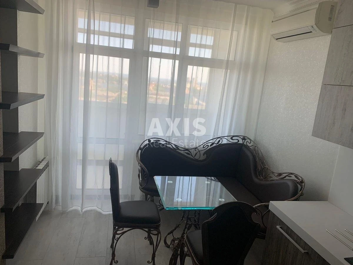 1k apartment vul. Jevgena Konoval'cja 44420630