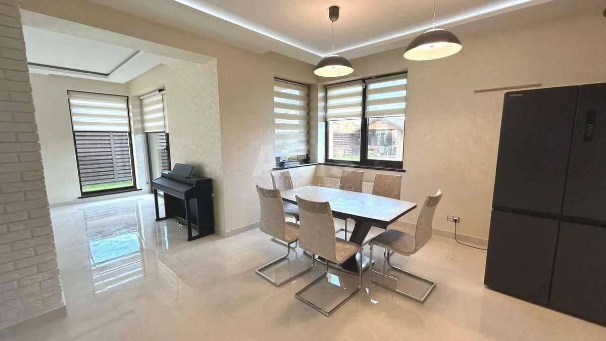 House vul. Central'na, 252m2, Kyiv city582882