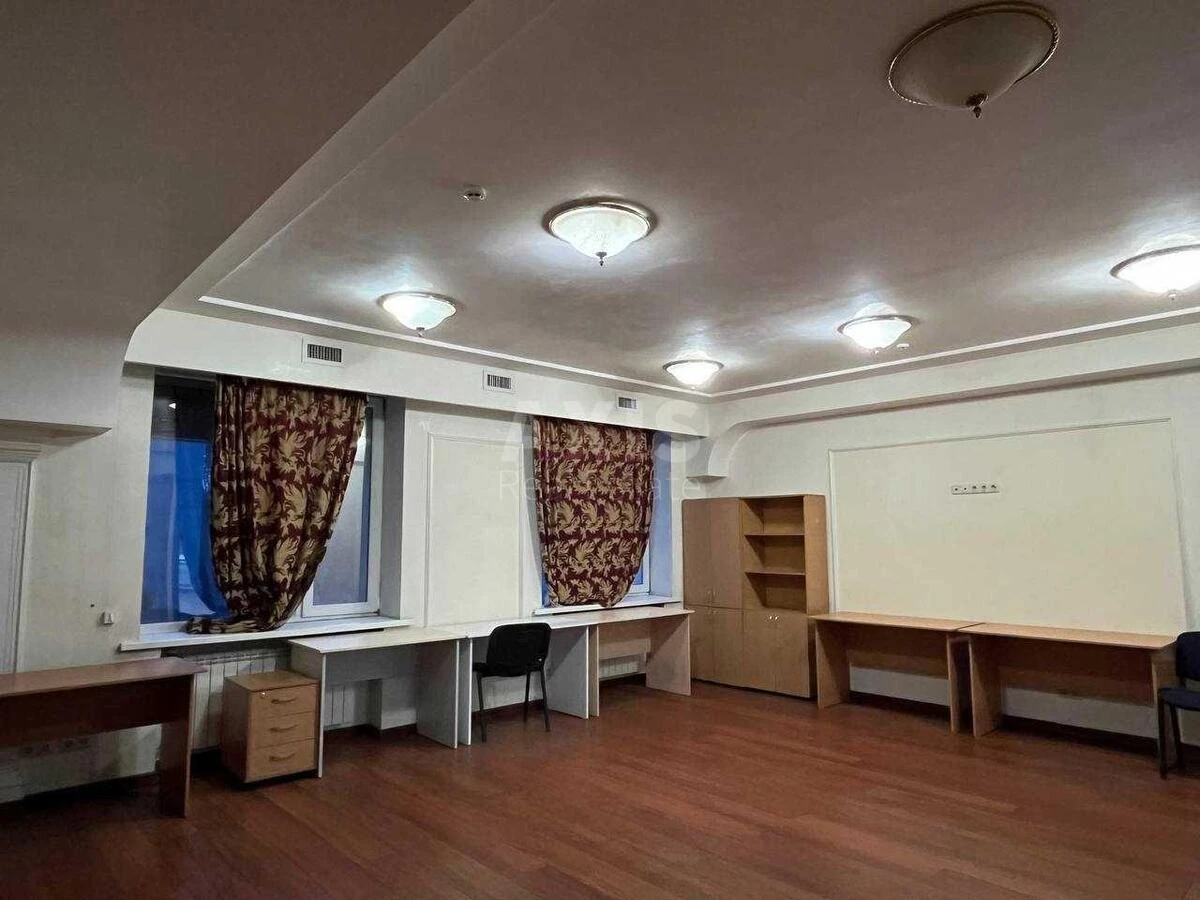Офис бул. Николая Михновского 19, 233м2698093