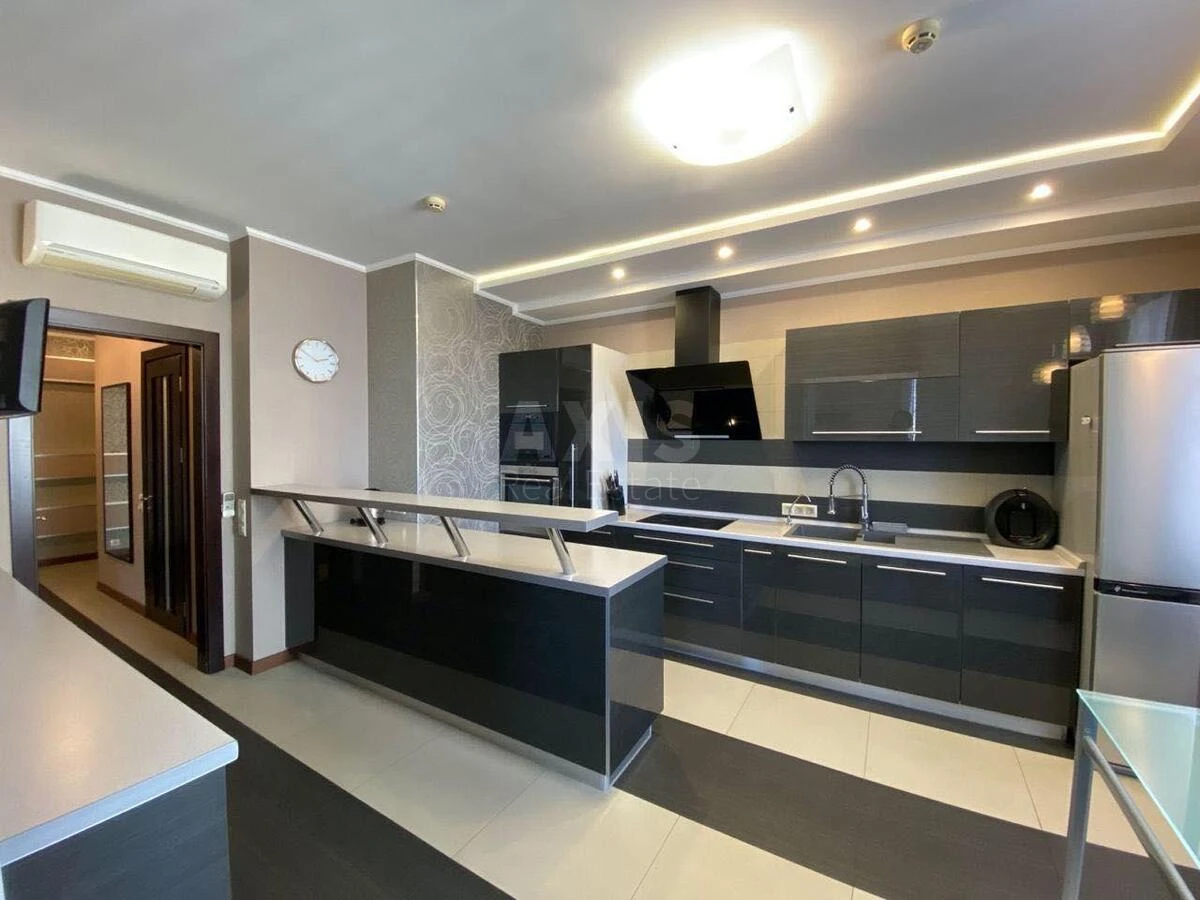 3k apartment nab. Dniprovs'ka 164877