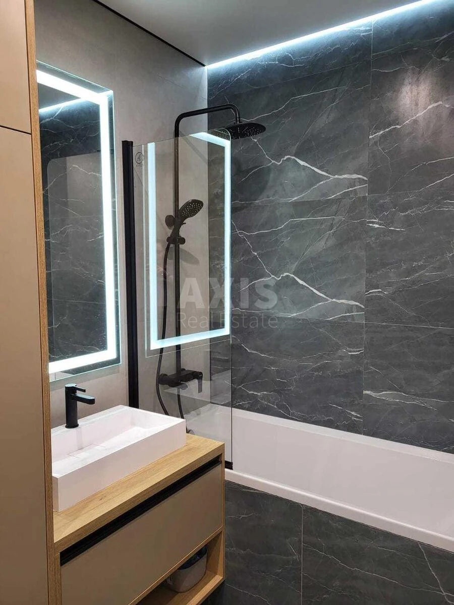 1k apartment vul. Prychal'na 106827512
