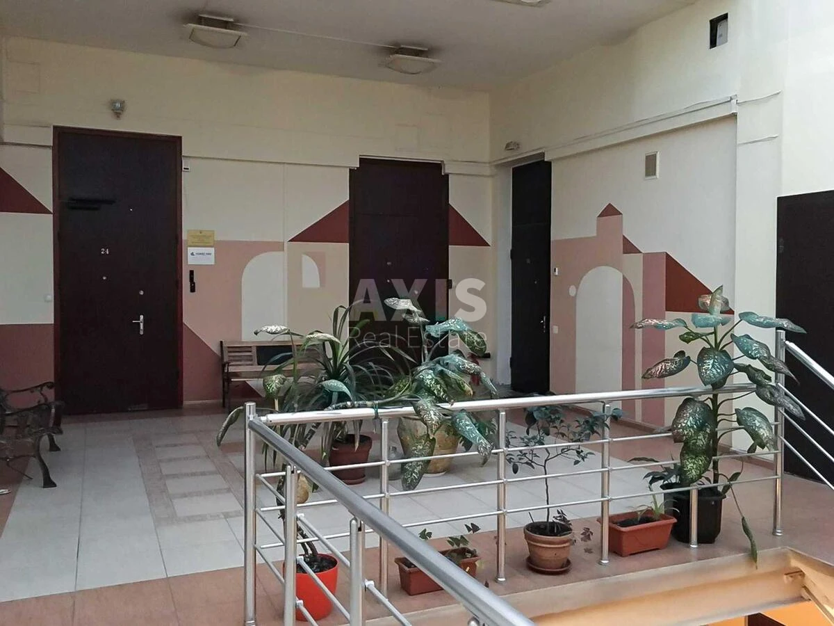 5k apartment vul. Ljuterans'ka 165300317