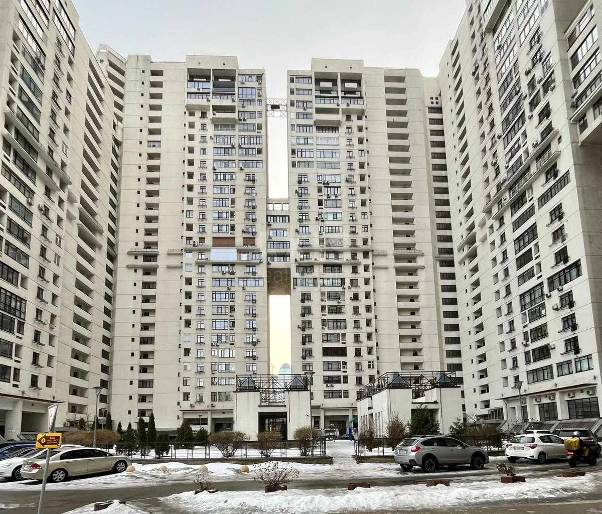 Офис ул. Евгения Коновальца 26, 327м26562813