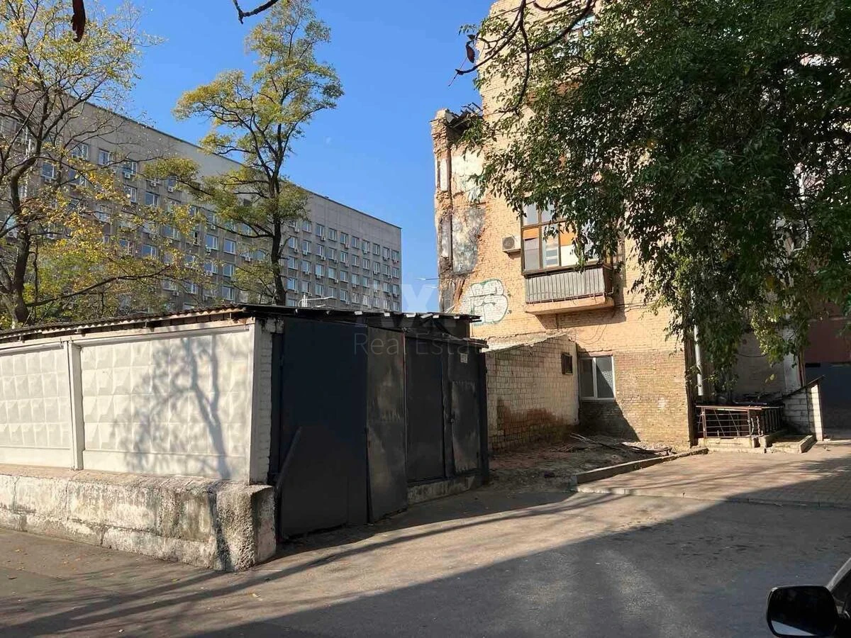 Объект сервиса ул. Жилянская 114, 386м2656803