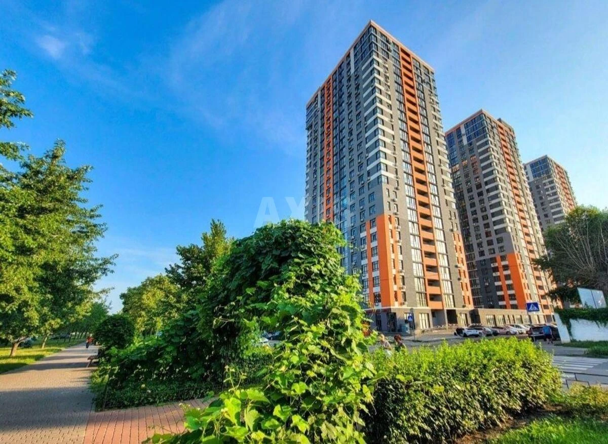 2k apartment vul. Berezhans'ka 1565698